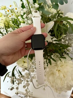 Apple Watch 7 - 45 mm, zelené - 2