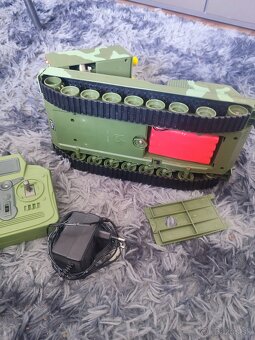 Predám vojenské tank - 2