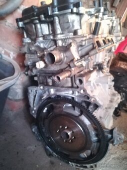 Motor Toyota Yaris - 2