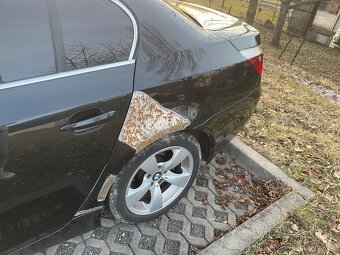 Predám bmw e60 - 2