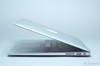 ZÁRUKA/ Macbook Air 13.3"/I5 1.8HZ/8GB RAM/128GB SSD/CZ - 2