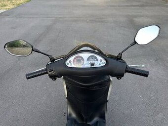 Skúter Piaggio Fly 300 - 2