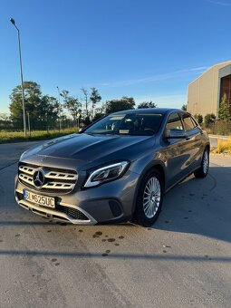 Mercedes-Benz GLA 200D - 2