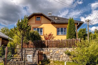 Rodinný dom vhodný aj ako víkendové sídlo - 2