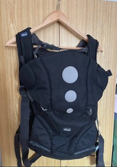 Predám ergonomický nosič Chicco Close to you 0+ - 2