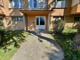 Prenájom 3,5- izbový byt s balkónom a loggiou vo VK - 2