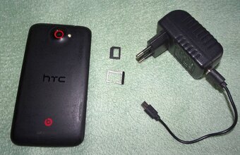 Predám smartpfone HTC ONE-X+ s nabíjačkou - 2