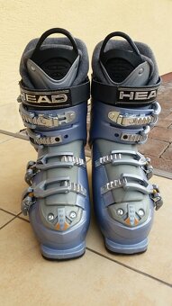 Lyže. lyžiarky, prilba - 2