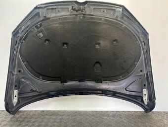 VW Passat B7 2010- kapota - 2