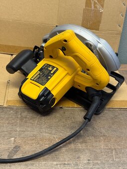 Okružná píla Dewalt - 2