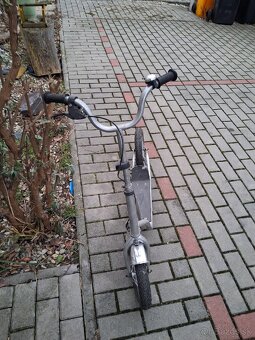 Odrážacia kolobežka - 2