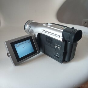 Panasonic NV-DS37 kamera na MiniDV kazety - 2