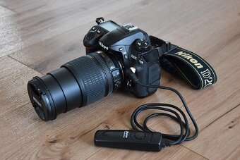 Nikon d200 / d 200 s objektivom 18-105 AF-s + pamatova karta - 2