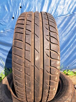 Ponúkam 2 letné pneumatiky Taurus 195/55 R15 - 2