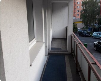 Izba + obývačka na prenájom v Dúbravke pre 2 osoby. - 2