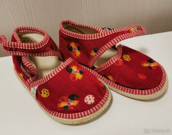 Prezuvky, červené papuče, gumové šľapky, našuchovačky, č 24 - 2