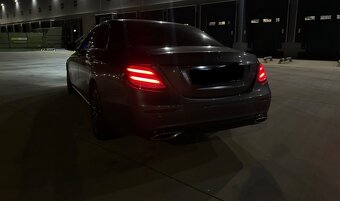 Mercedes Benz E-Class Sedan 220d (2019) - 2