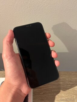 Iphone 11 black 64 gb s krabicou - 2