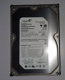 Predám 3,5" pevné disky SATA a PATA - 2