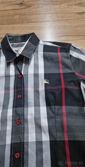 Nová dámska košeľa Burberry sedí na velkost M - 2