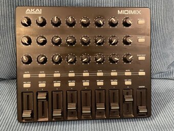 Akai MIDImix - 2