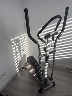 Elepticky trenazer - 2