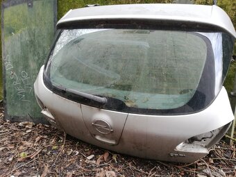 Astra j zadné dvere - 2