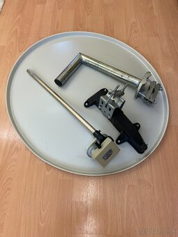Satelit 80cm s držiakom - 2