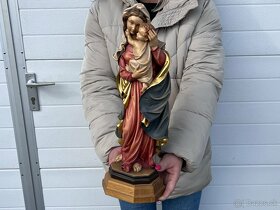 Dřevěná socha Panna Marie s Ježíškem ručně malovaná - 2