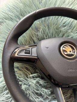 Trojramenný volant, Škoda Superb L&K - 2