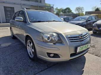 Toyota Avensis Combi 2.2 D-4D Lux - 2