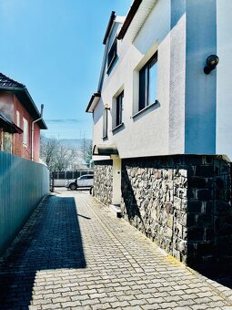 Krásny rodinný dom s veľkým pozemkom 2065m2, Zámutov - 2