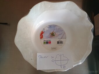 Taniere v tvare mušĺa - 2