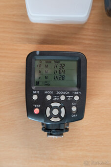 Predám 3x externý blesk Yongnuo Speedlight YN560 IV + rádio - 2