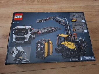 LEGO® Technic 42175 Volvo FMX a elektrický bager EC230 - 2