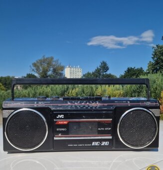 JVC RC-20 Prenosné rádio FM STEREO 230v Baterky - 2