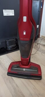 Elektrolux tyčový vysávač 2.1 - 2