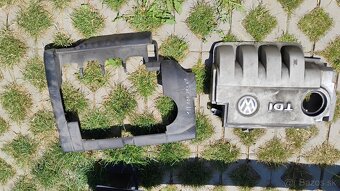 Kryt motora vw - 2