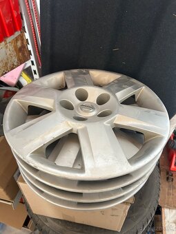 5x114,3 Nissan qashqai + puklice R16 - 2