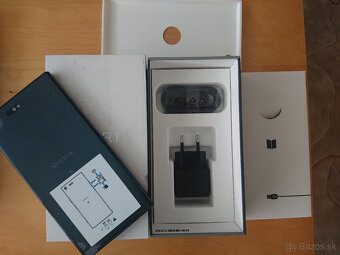 Sony Xperia XZ Premium novy - 2