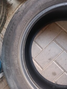 Predám zimné pn 205/60 R16 vzor 7 mm - 2