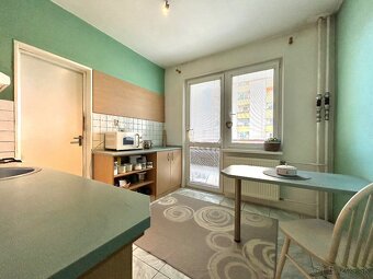 Komfortný 3 izbový byt s loggiou, šatníkom a špajzou - 2