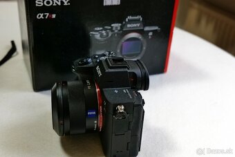 Sony A7R IV --- pipadne i Sony Zeiss 35/2,8 - 2