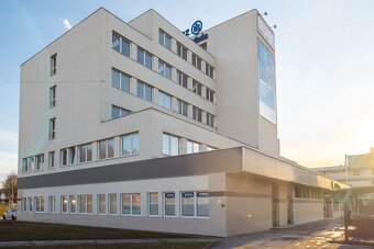 Prenájom - obchodné priestory - Považská Bystrica - 2