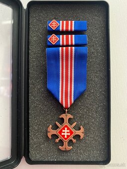 Medaile, vyznamenania - 2