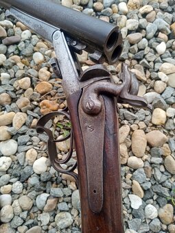 Starožitna brokovnica z 19. storočia - 2