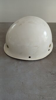 Hasičská prilba a opasok - 2