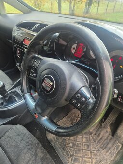 Predám trojramenny kožený volant s airbagom pre Seat leon FR - 2