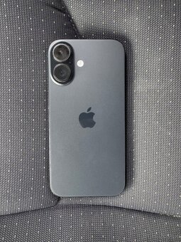 iPhone 16 - 2