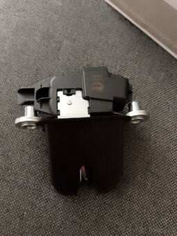 Zamok 5dveri roomster/fabia II - 2